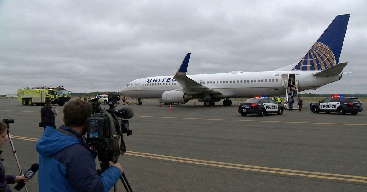 United Airlines UA770 Emergency Diversion